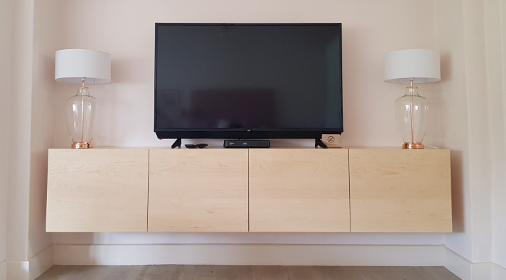 TV unit in solid Maple and Maple Veneer